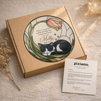 Tuxedo cat memorial suncatcher with tulip 05