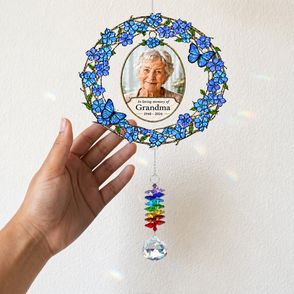 Personalized photo memorial wreath crystal suncatcher detail